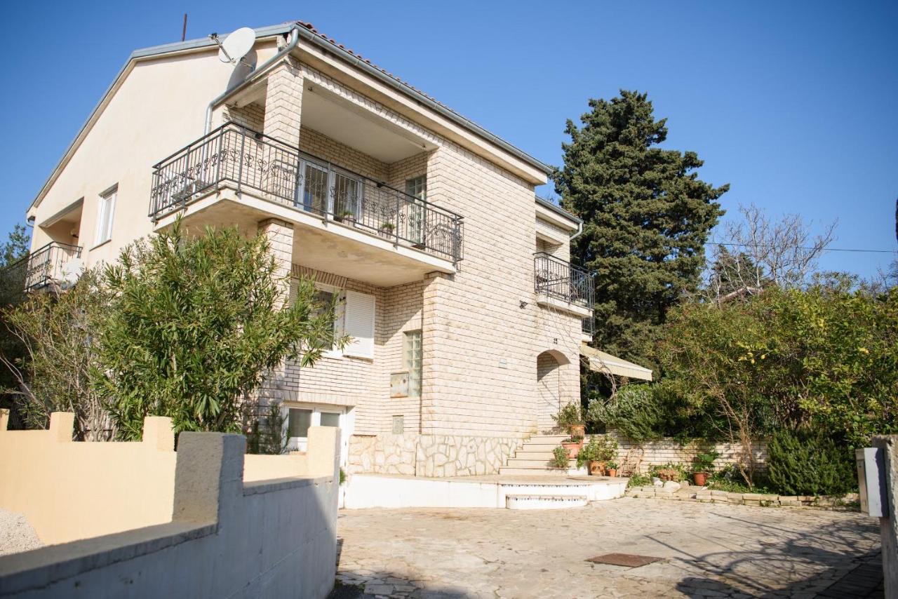 פרמנטורה Villa Claudia Beach Apartment מראה חיצוני תמונה